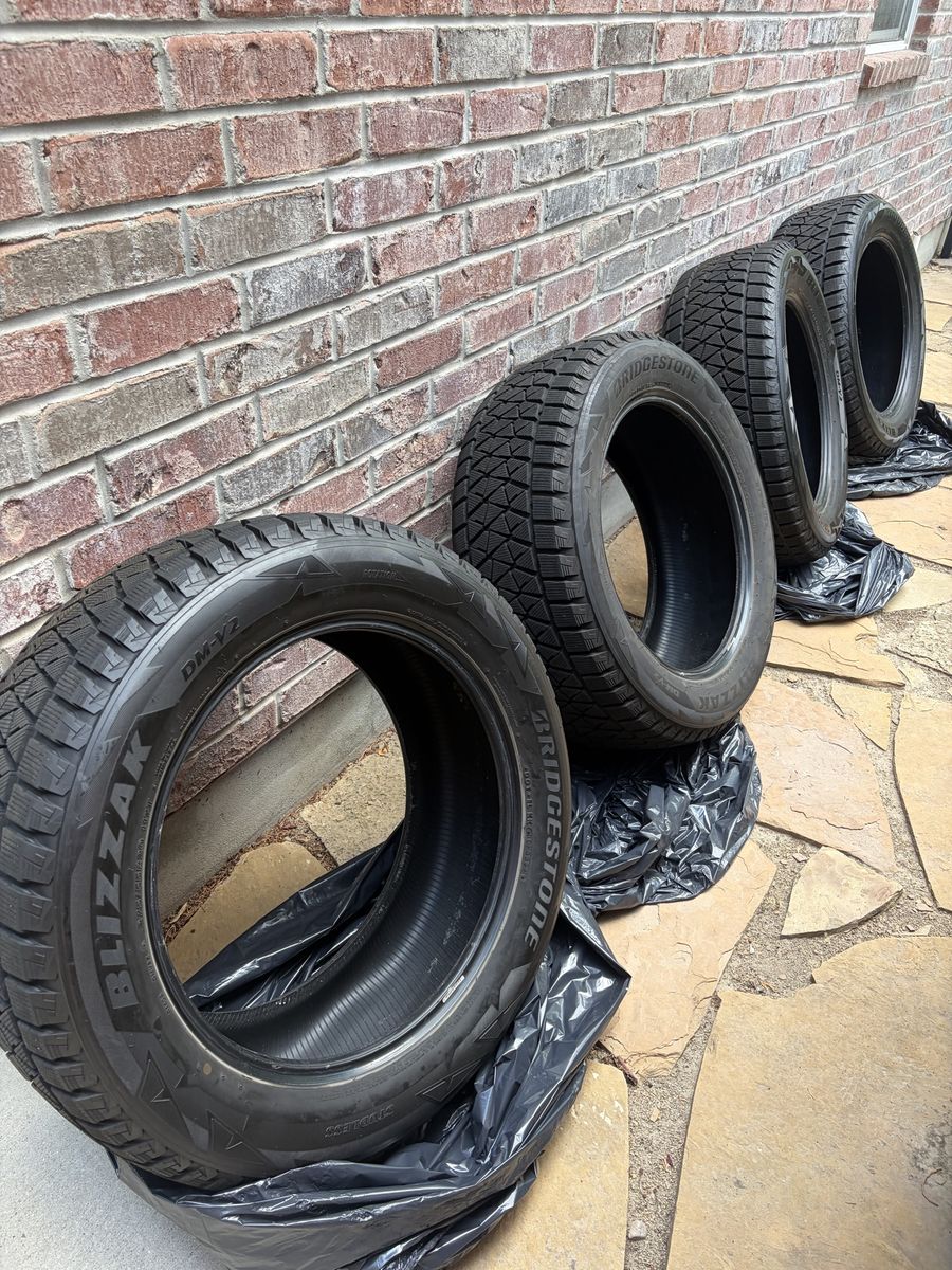 4 Bridgestone Blizzak tire, size 275/55R20 117T