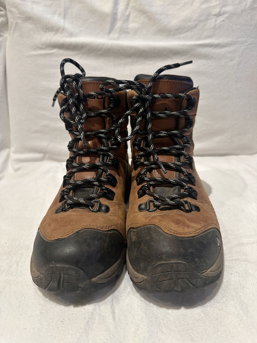 Vasque women’s size 8 camel leather Gore-Tex mid hiking boots