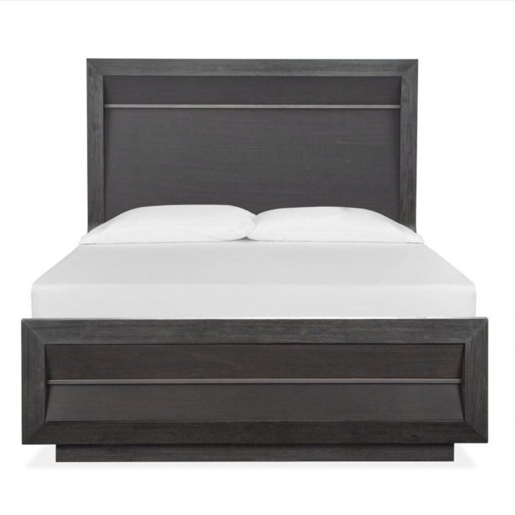 Village Queen Wood/Metal Panel