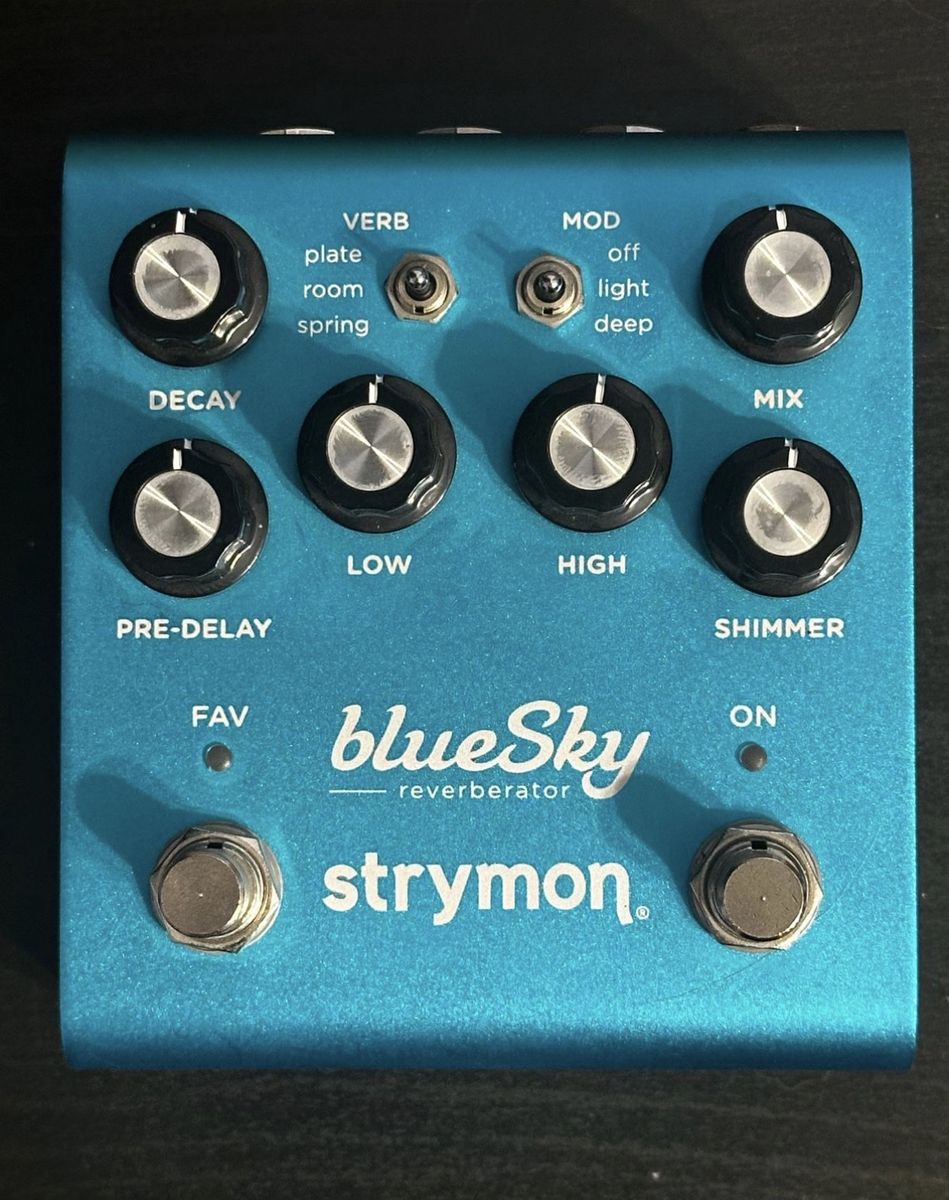 Strymon blueSky Reverberator Guitar Pedal Stereo Reverb - Excellent Condition
