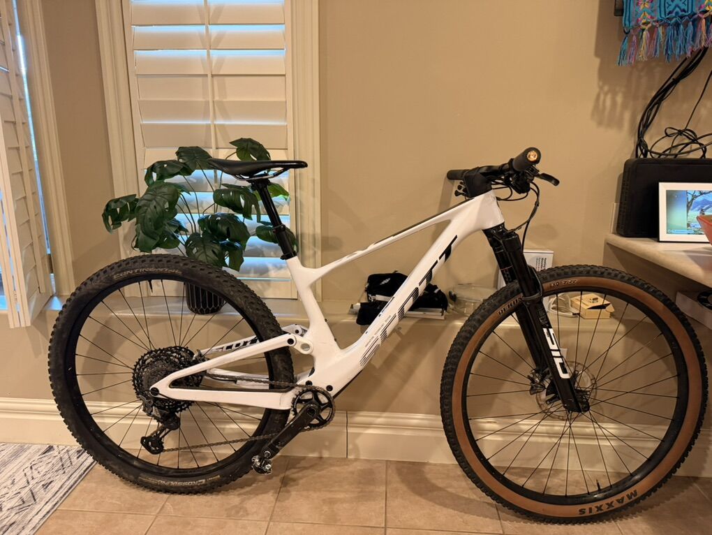 2023 Scott Spark RC Pro