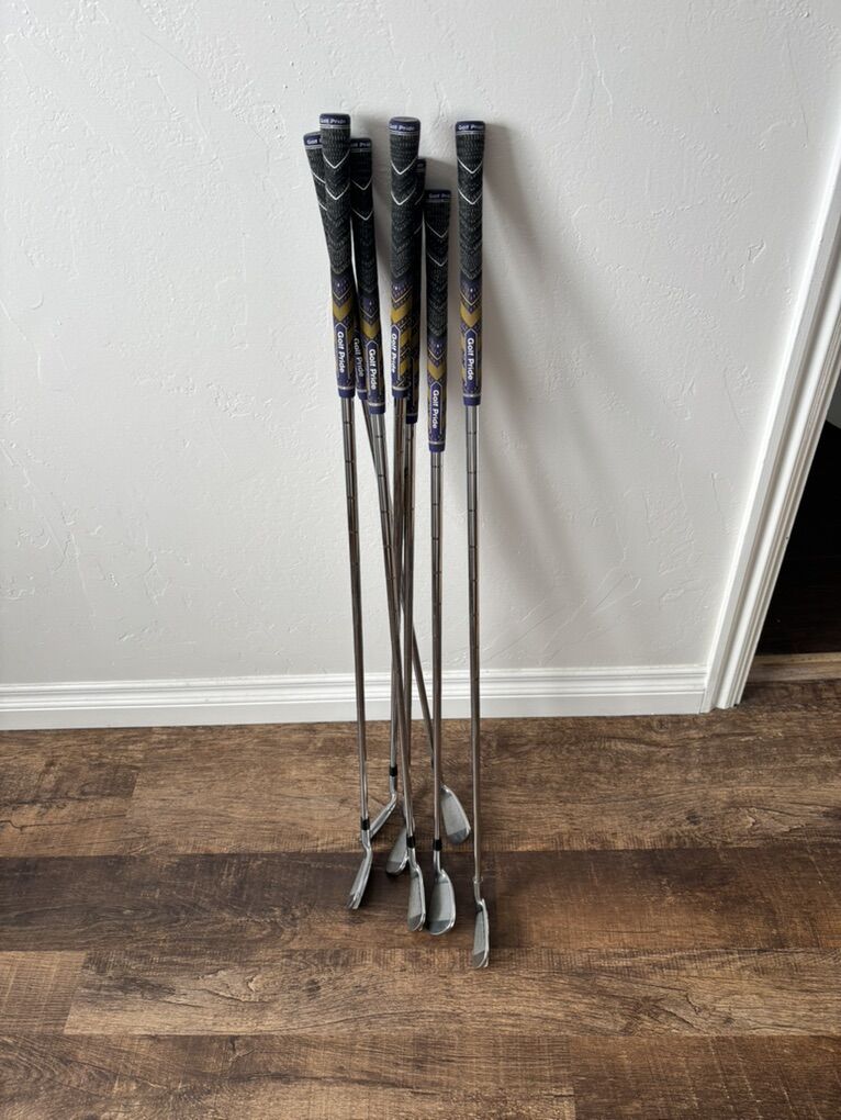 Mens Left Handed Iron Set