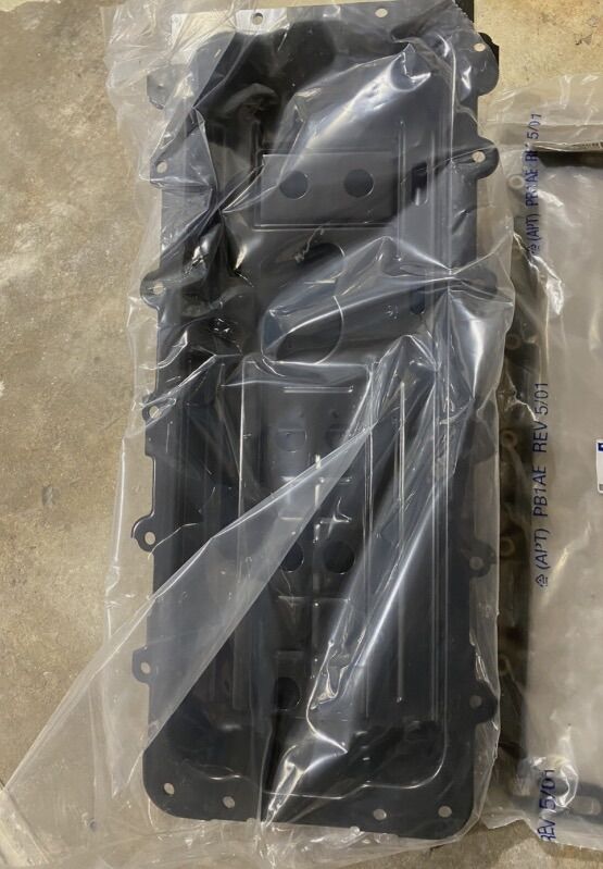 Genuine Ford 6.8I V10 E350 E450 Van Oil Pan With d
