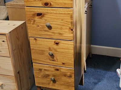 Chest of drawers