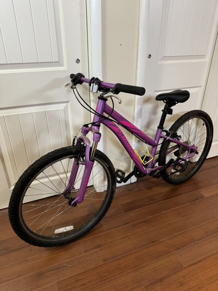 Specialized Hotrock 24 Kids Bike
