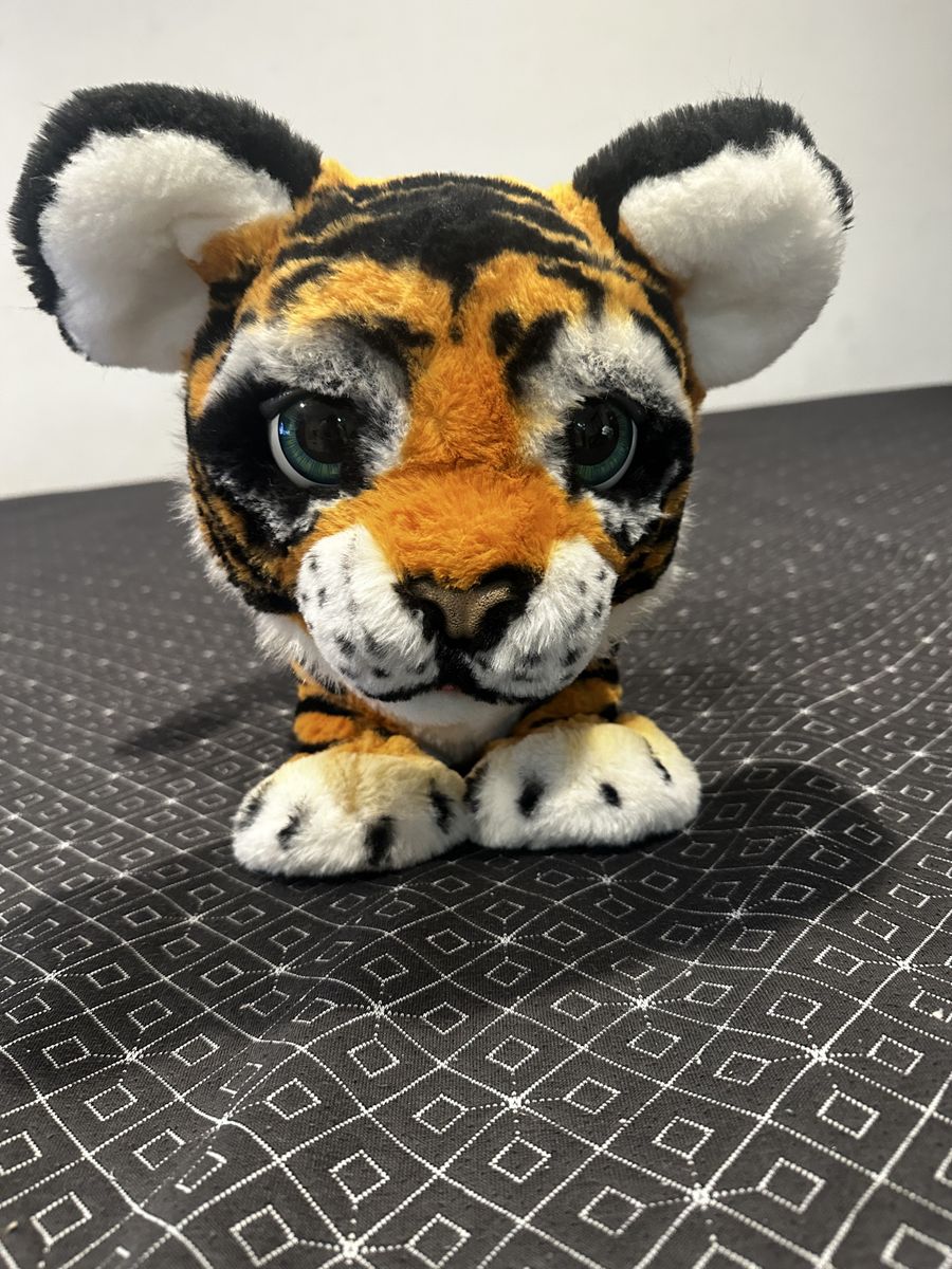 furReal Roarin' Tyler the Playful Tiger