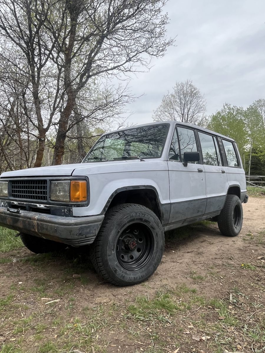 1990 Isuzu Trooper LS