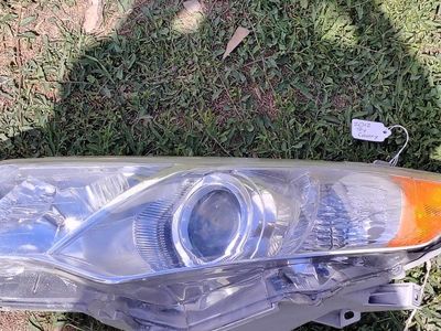 2007-2011 Toyota Camry passenger side headlight