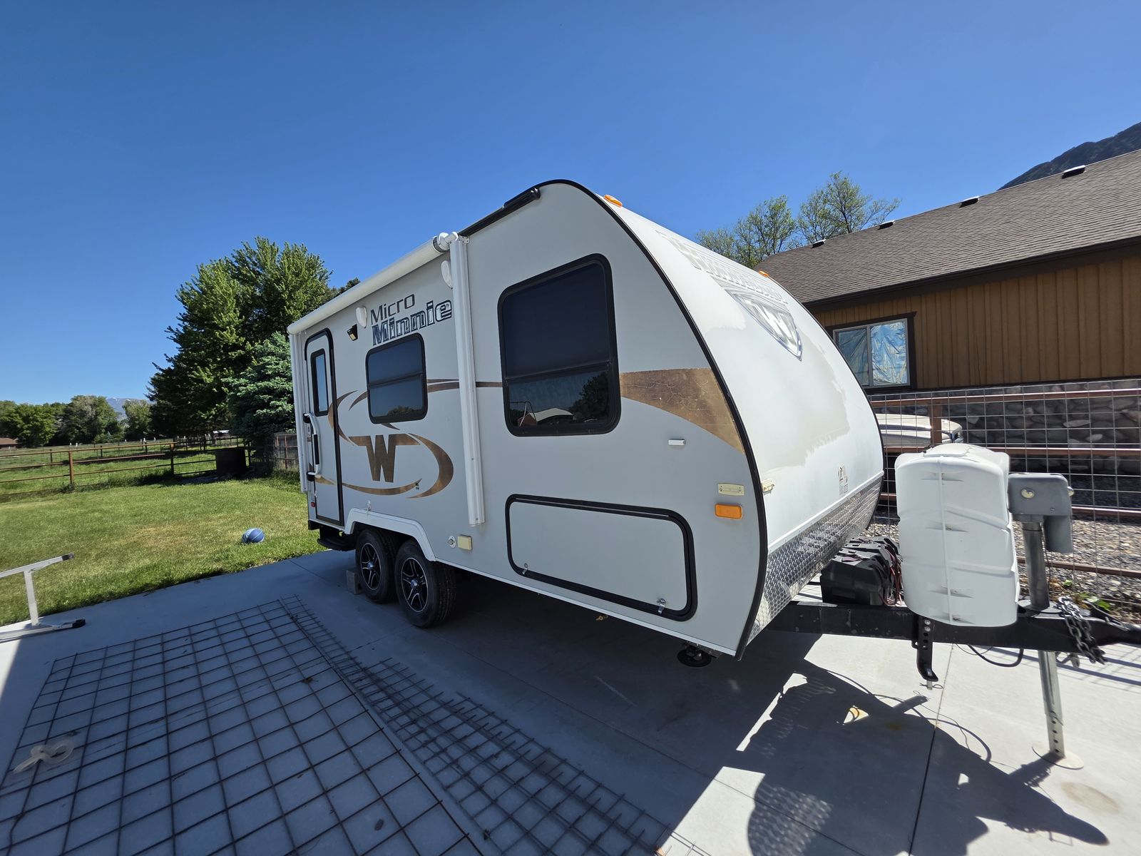 Winnebago Micro Minnie Travel Trailer