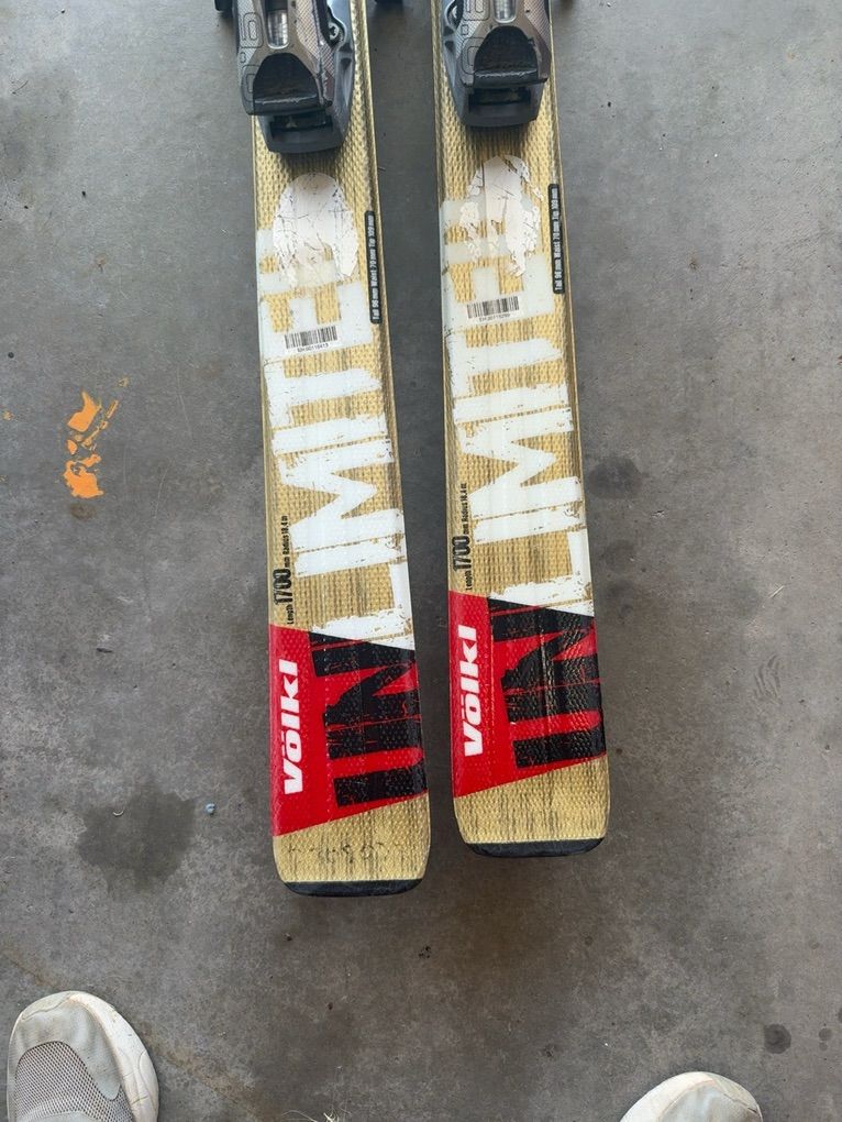 170cm Völkl Mantra Skis with Marker Bindings
