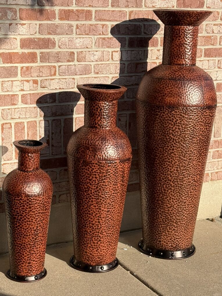 Grayson Lane Brown Iron Country Vases 3-Pack