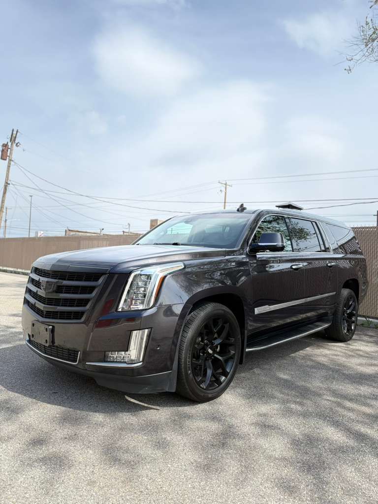 2018 Cadillac Escalade ESV Luxury