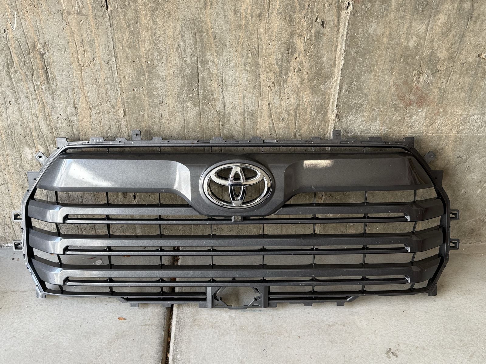 Grill - 2025 Toyota Tundra