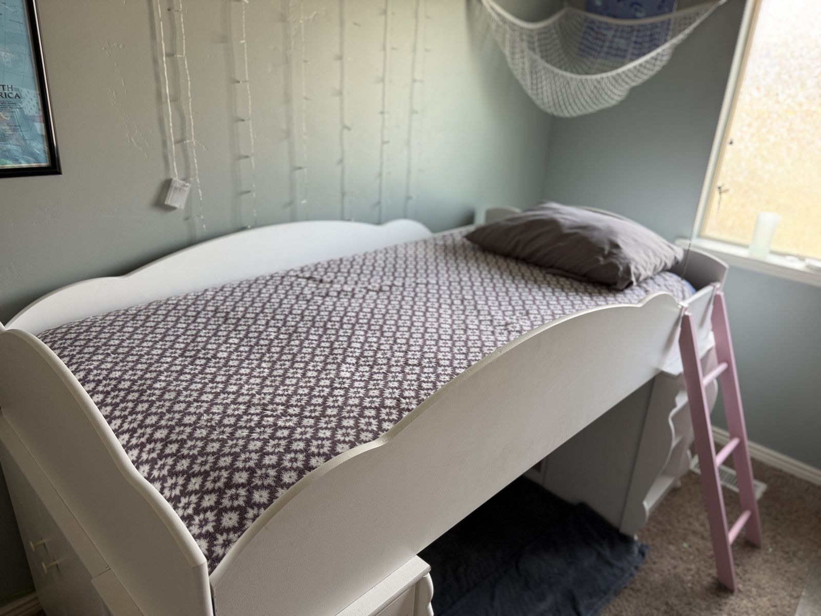 Twin Kids Loft Bed with Storage