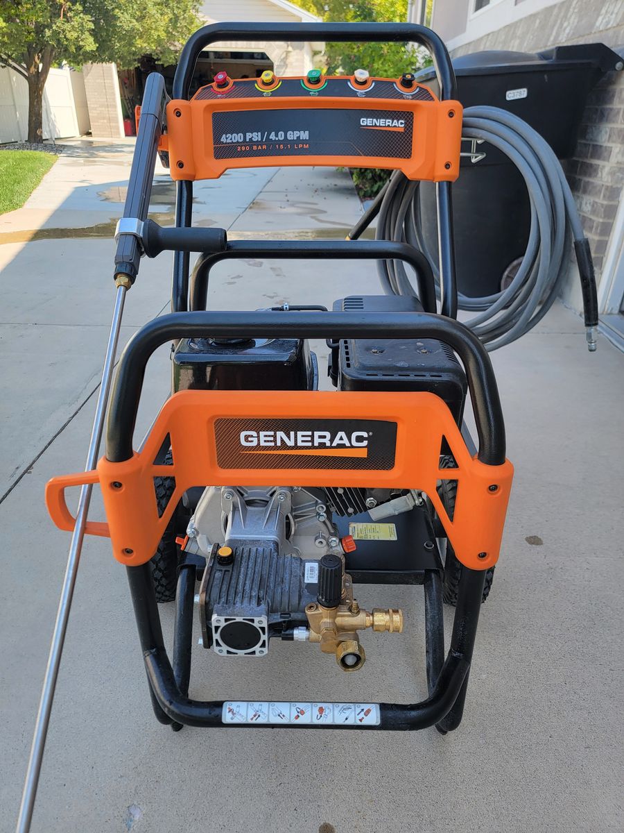 PRESSURE WASHER Generac 4200 PSI at 4.0 GPM Professional-Grade Gas Powered