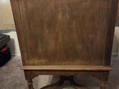 Heavy, very solid table