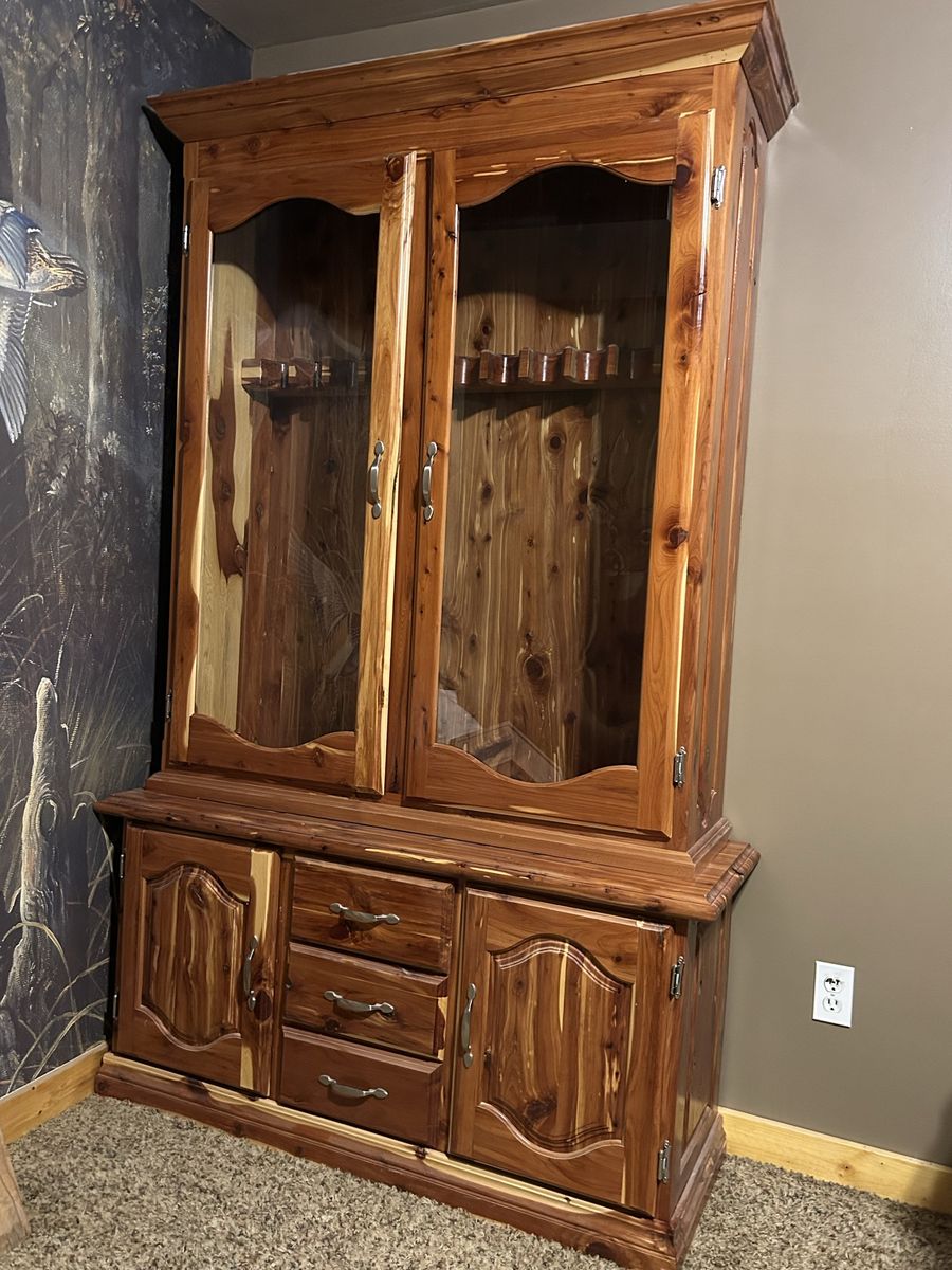 Cedar Wood Gun Cabinet