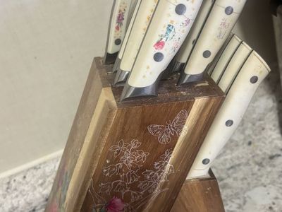 Pioneer Woman Floral Vintage Knife Block Set - 12 Knives with Wooden Block, Rustic Kitchen Decor