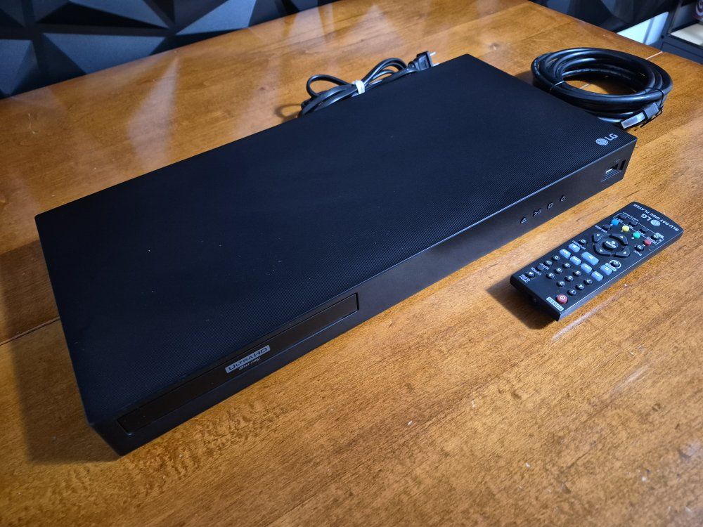 LG UBK90 4K Ultra HD HDR 3D Blu-ray Player Dolby Vision w/ Remote HDMI. Tested. Excellent Conditions!
