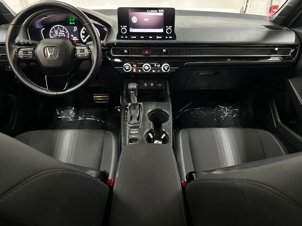 Main image 24