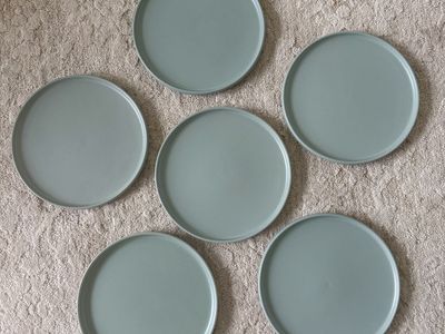 8 Salad Stackable Plates (set of 6
