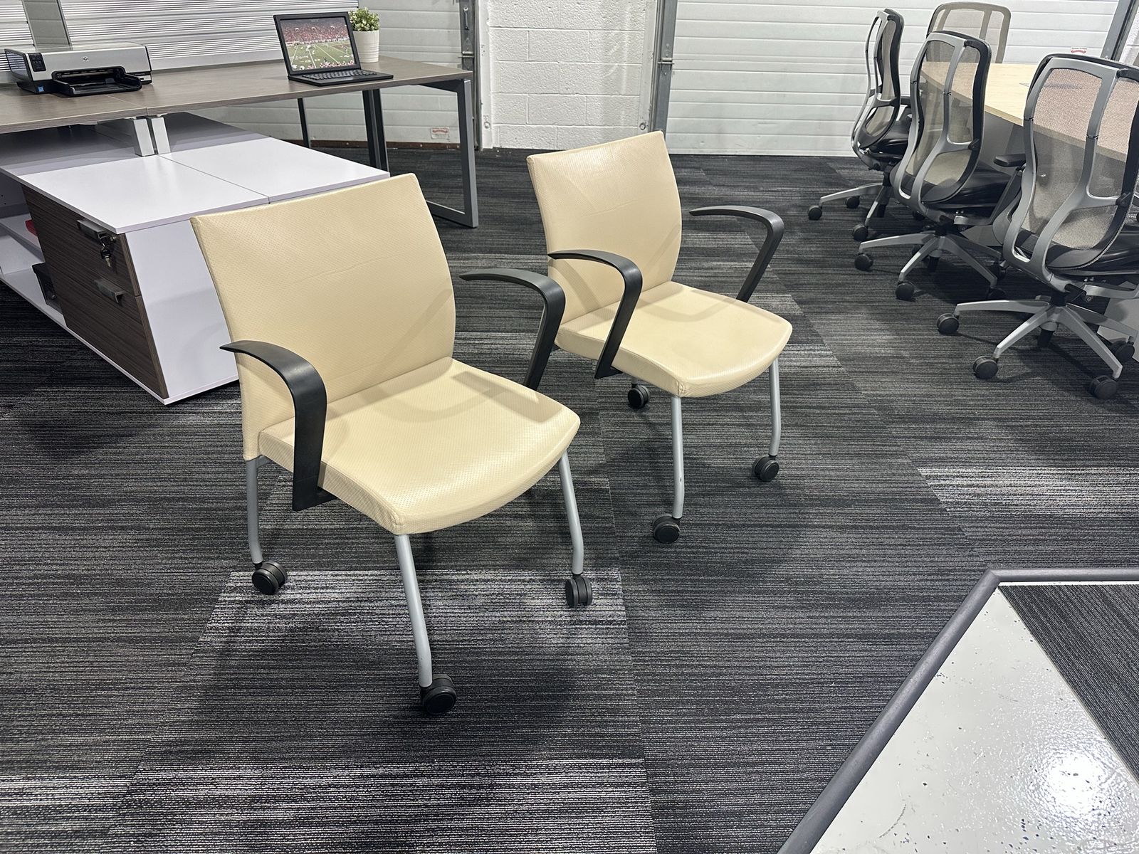 Krug Guest Chairs