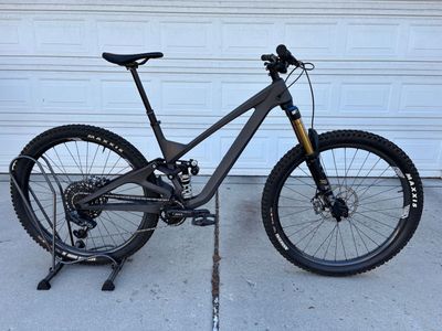 We Are One Arrival 152 Custom SP2 - Size SZ2