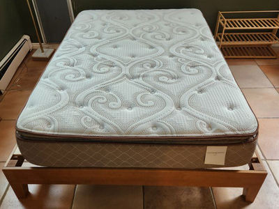 Full Mattress Solid Wood Queen Frame