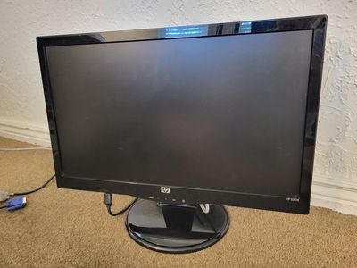 HP S2031 20-Inch LCD Monitor Black with Stand and Cables