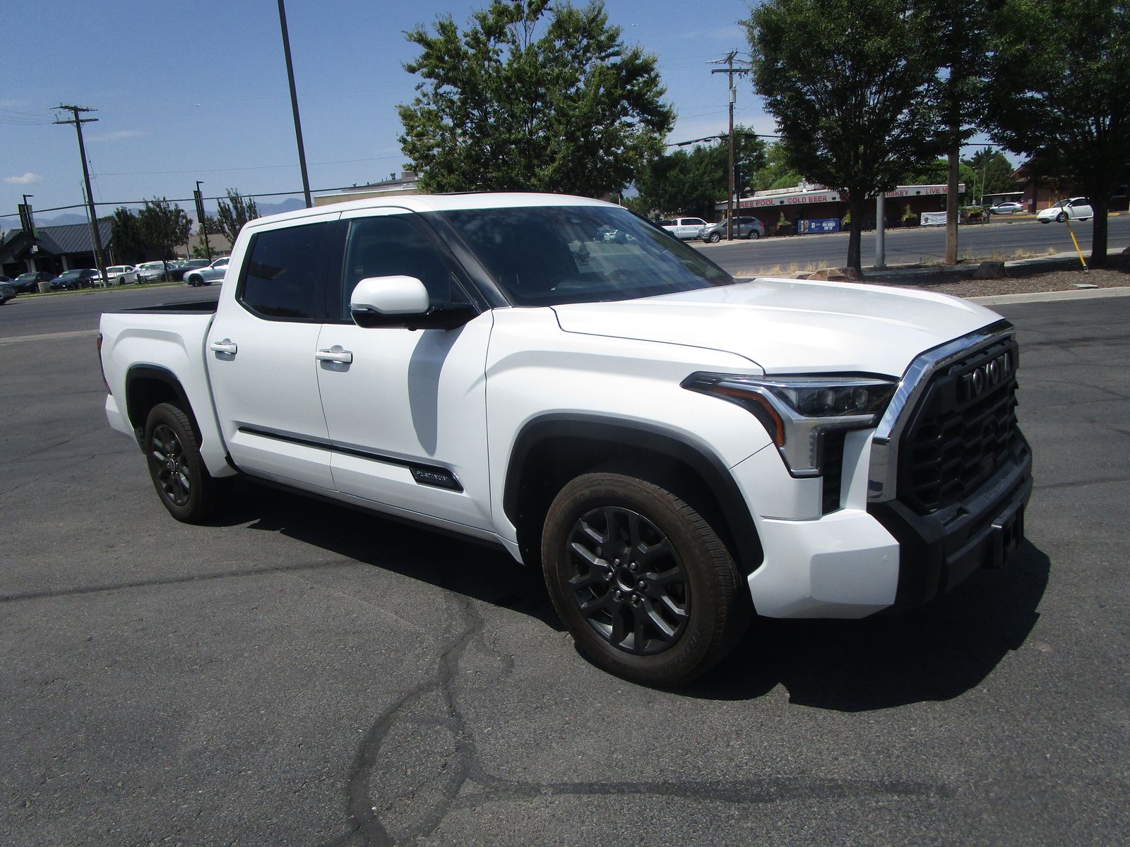 2023 Toyota Tundra Platinum HV