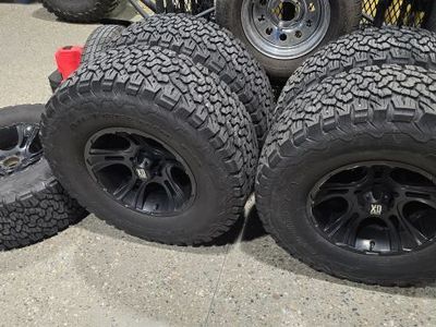 5 wheels and tires - BF Goodrich KO2
