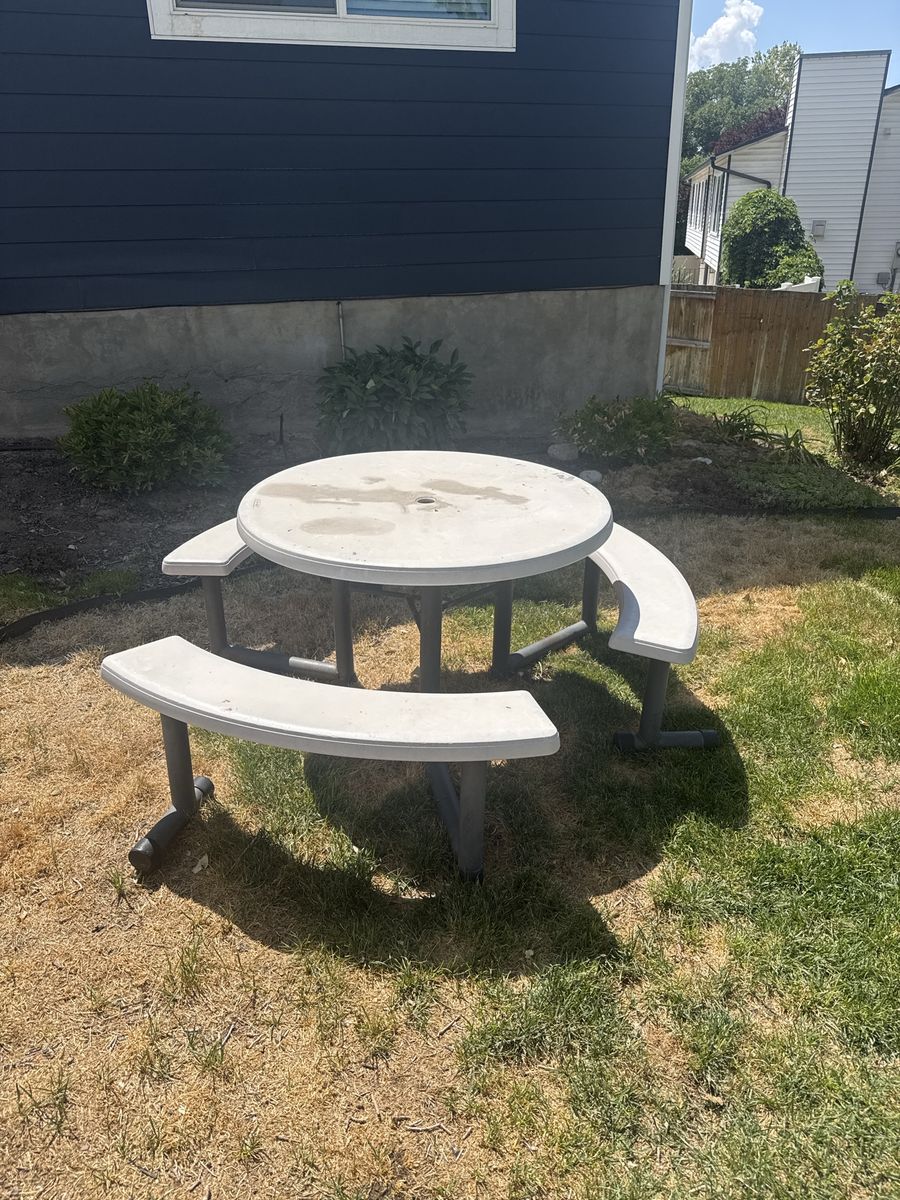 Free table