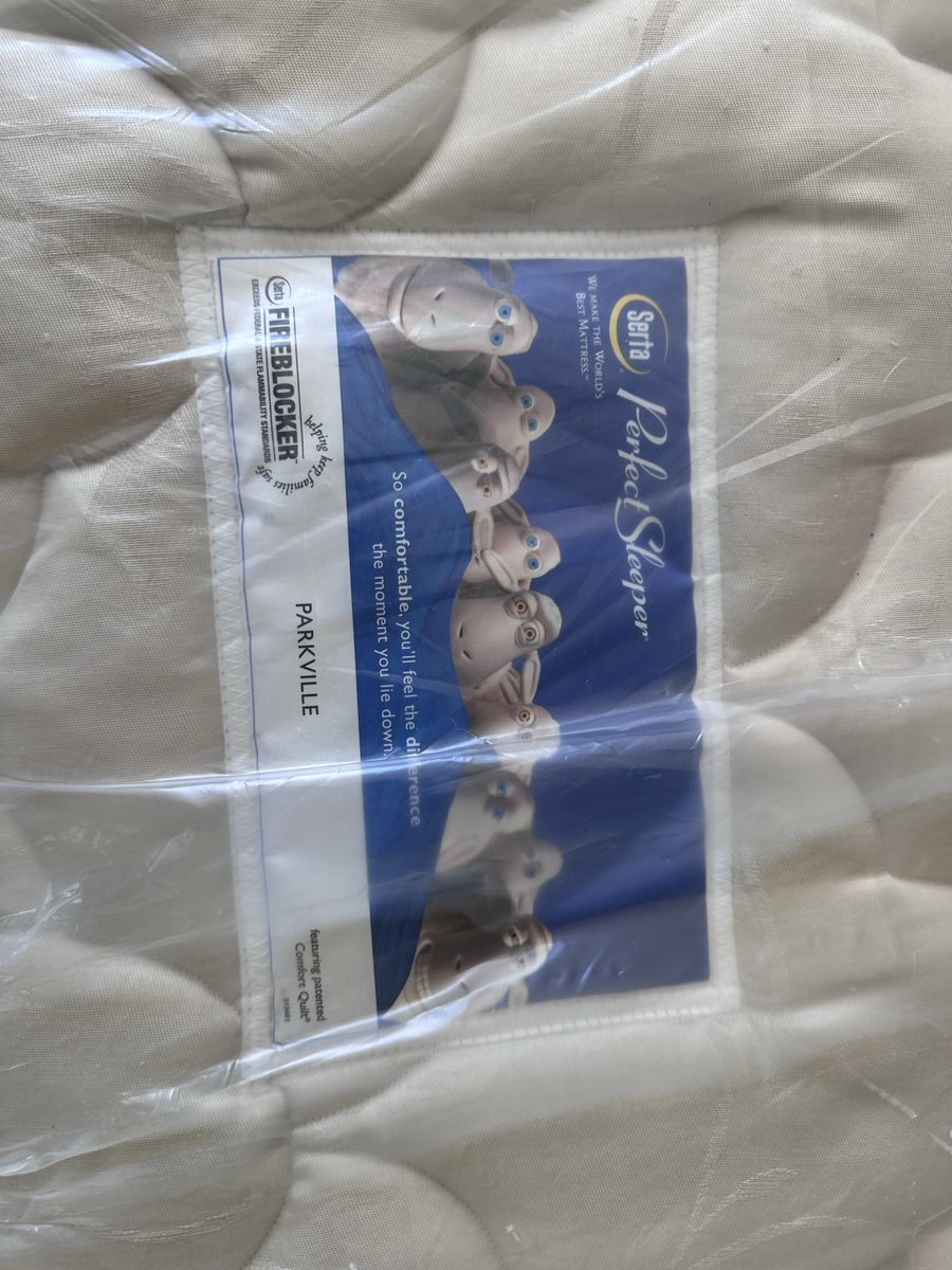 Serta Perfect Sleeper Parkville Queen Size Mattress - Comfort Quilt. Box Spring also included
