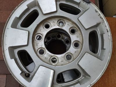 USED 4 OF 17" WHEELS