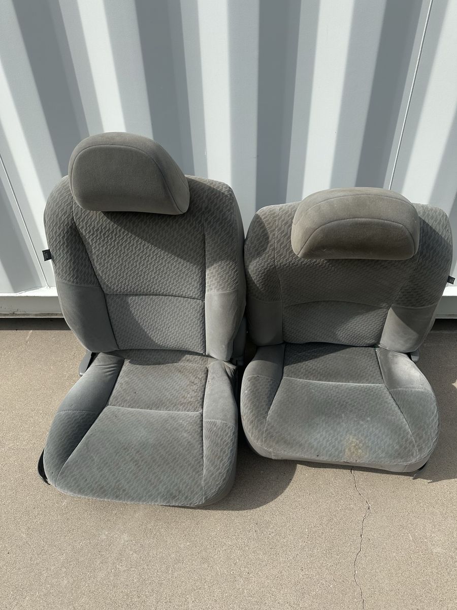 Toyota Tacoma seats 