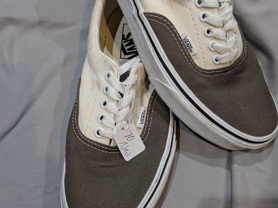 Vans Era Classic Low Top Canvas Skate Shoes - Two-Tone Tan & Brown
