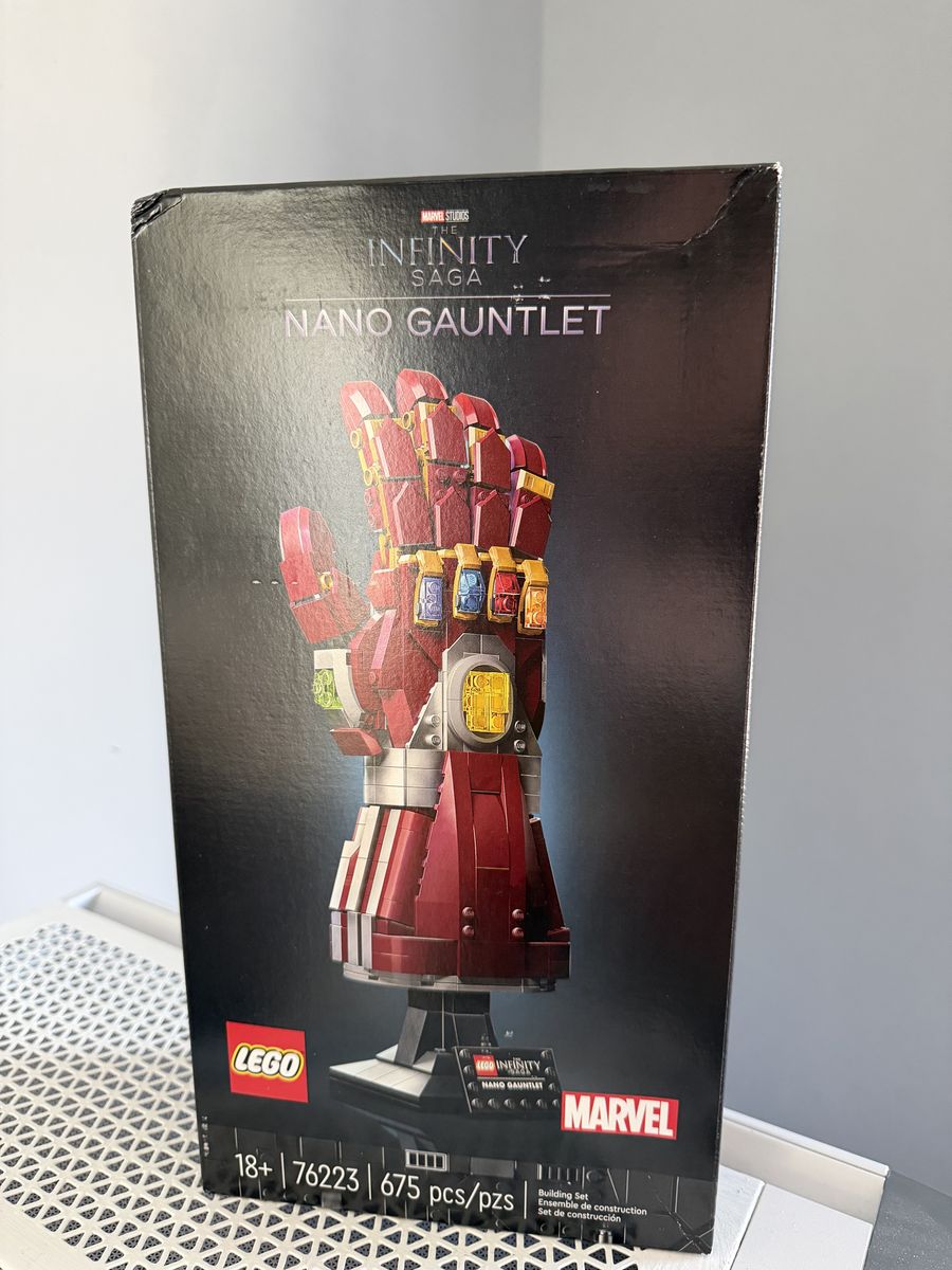 Lego Iron Man Nano Gauntlet