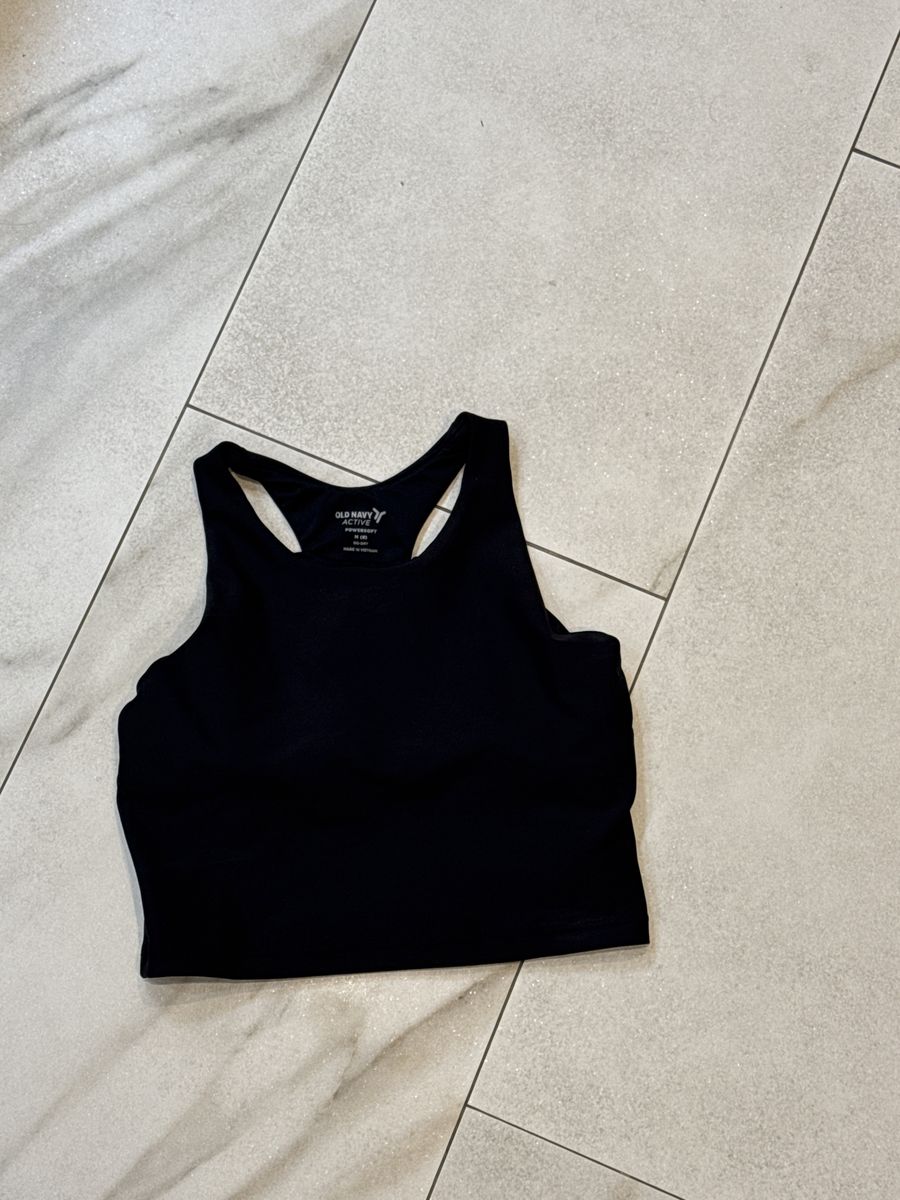 Old Navy size 8, long line exercise, top black