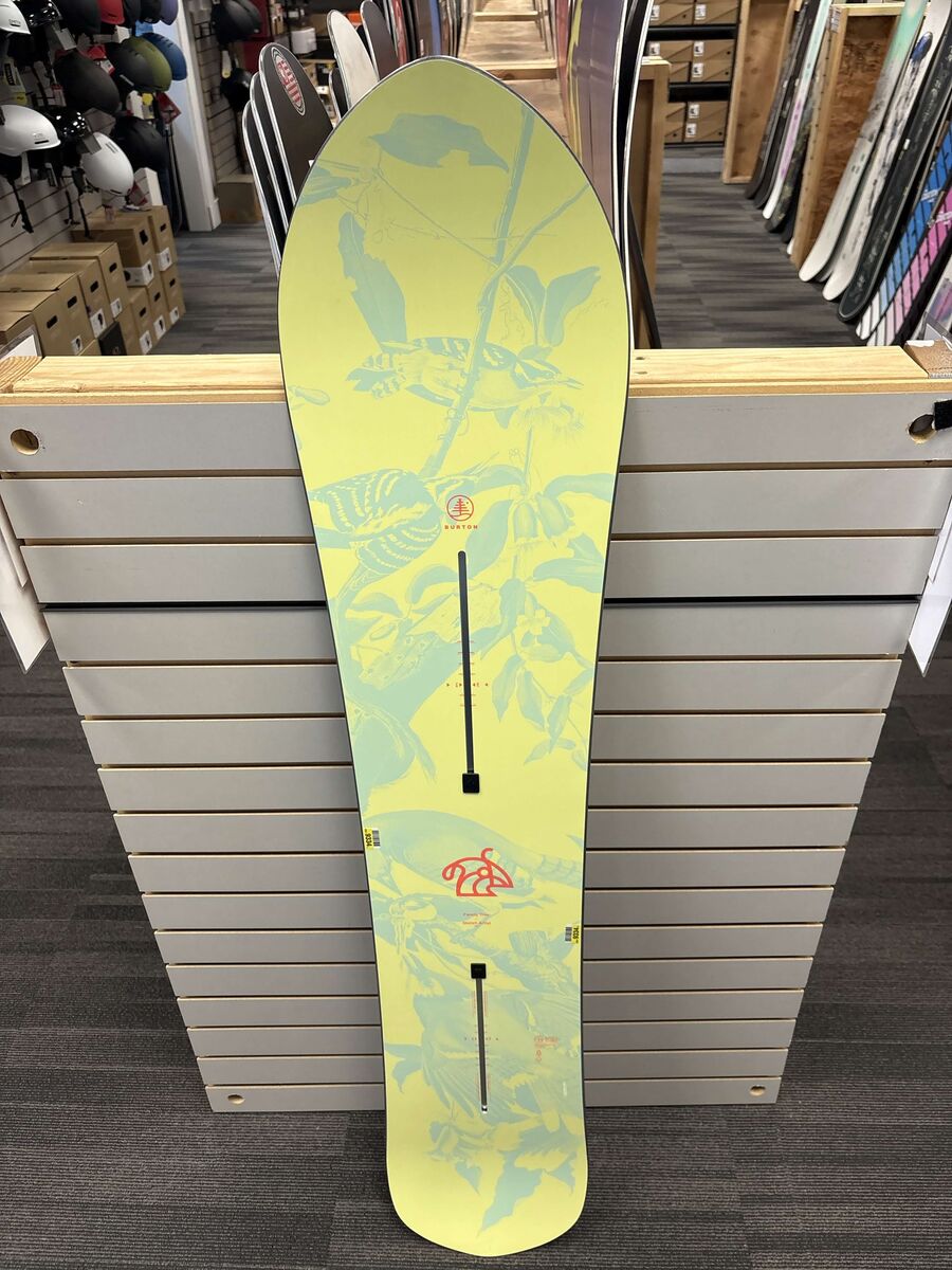 Burton Family Tree: Sketch Artist 151cm Snowboard - Used (2026)