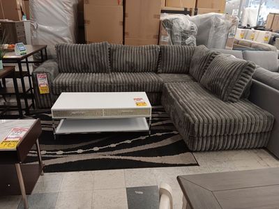 Super plush 2pc Sectional