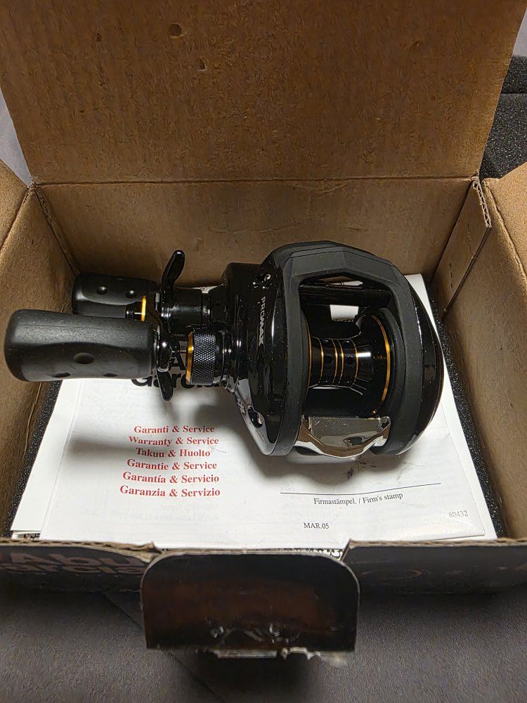 Abu Garcia Pro Max PMAX3-L Low Profile Baitcasting Fishing Reel Left Hand 7.1:1