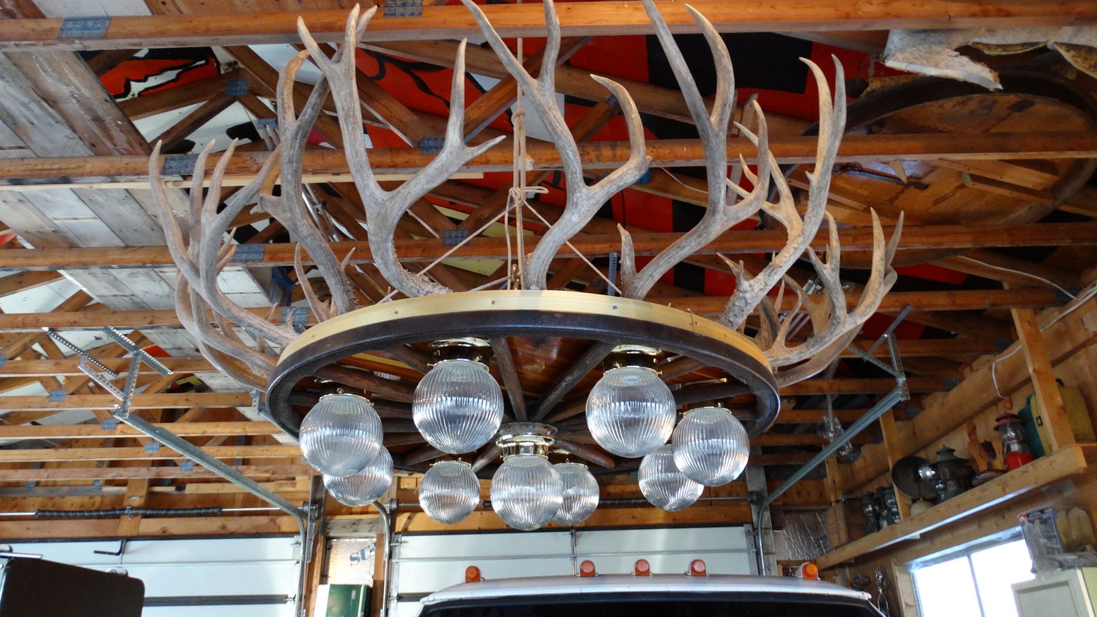 Large Rustic Antler & Wagon Wheel Chandelier Light Fixture