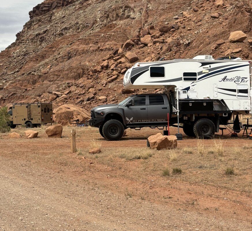 Overlander Ram 3500 / Arctic Fox 1150 dry bath