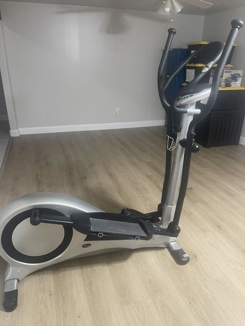 LifeCore Fitness Elliptical Trainer