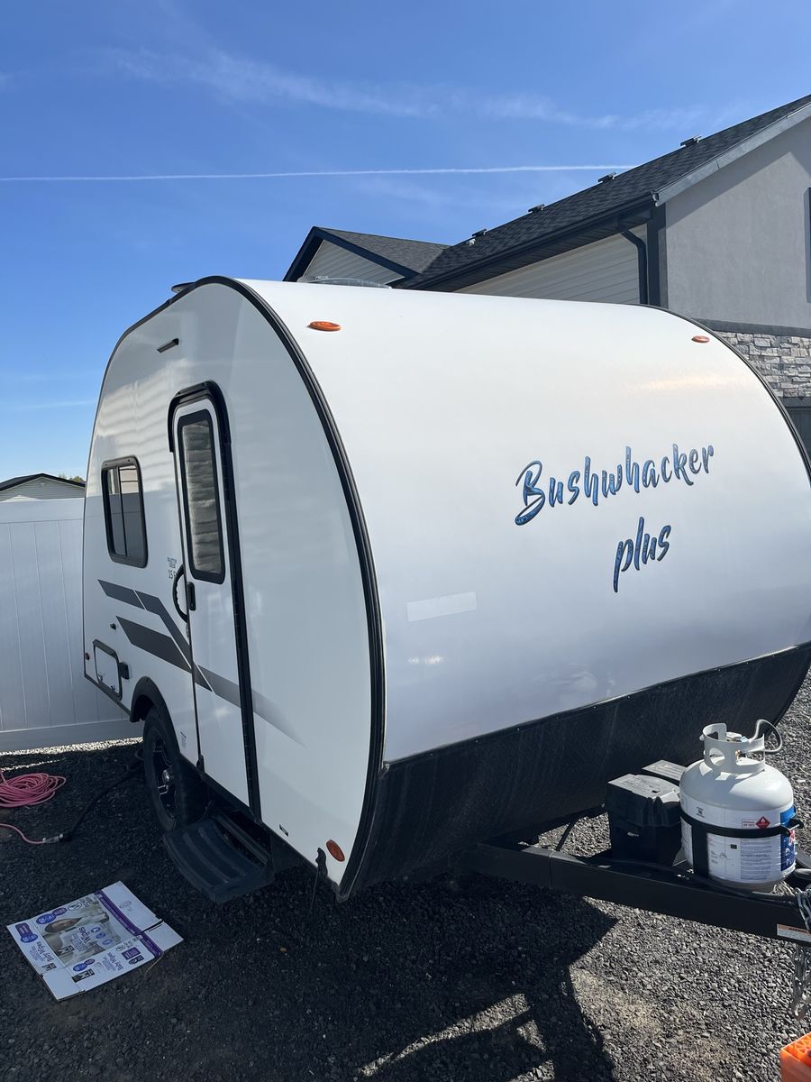 2021 Bushwacker Plus 15FK: Coolest little Teardrop Trailer in the Mountains