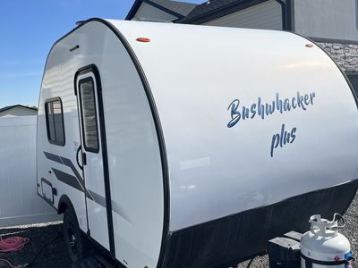 2021 Bushwacker Plus 15FK: Coolest little Teardrop Trailer in the Mountains