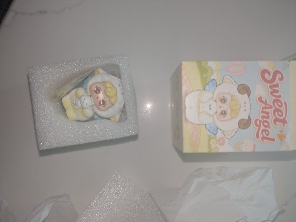 Main image 3