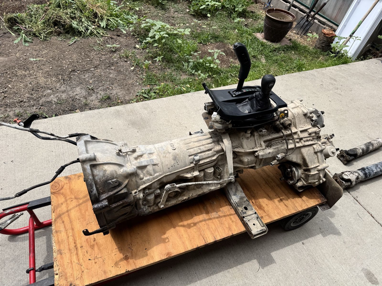 2001-02 Toyota 4Runner transmission & transfer case assembly
