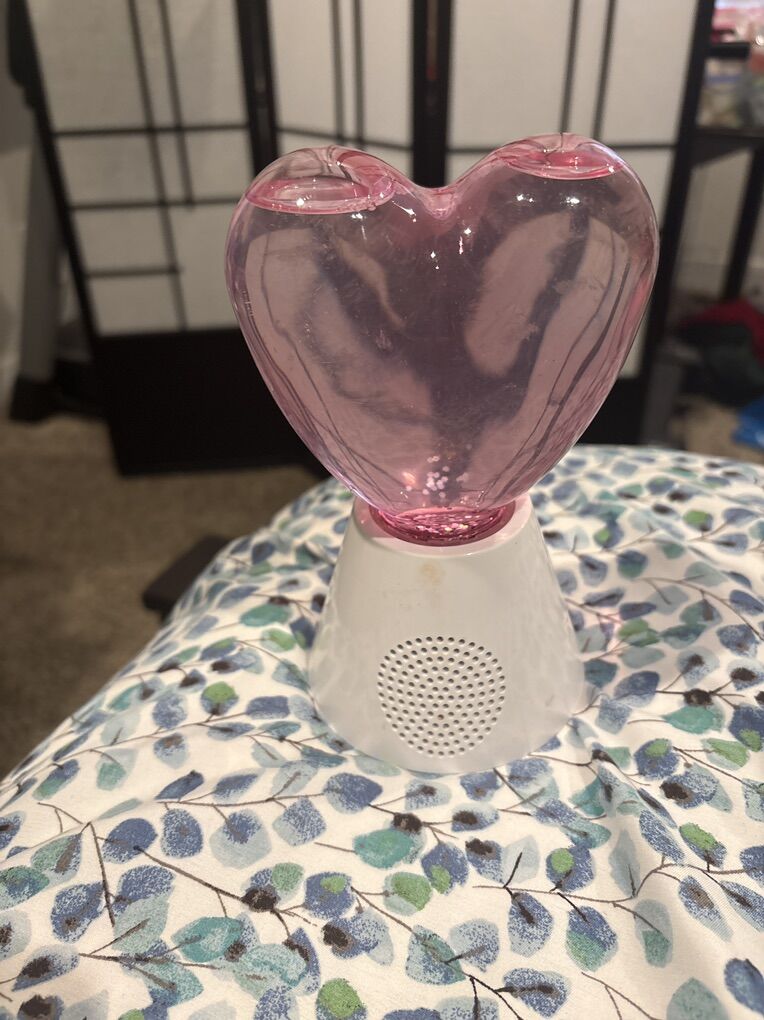 Heart Shaped Glitter Speaker
