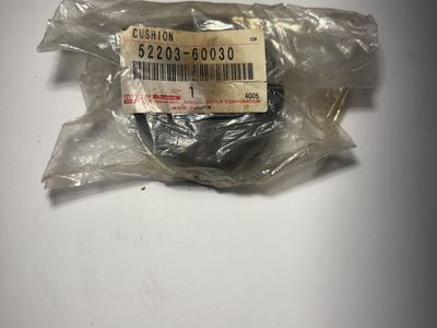 OEM Toyota Land Cruiser Cab Mount Cushion No. 2 Upper (52203-60030)